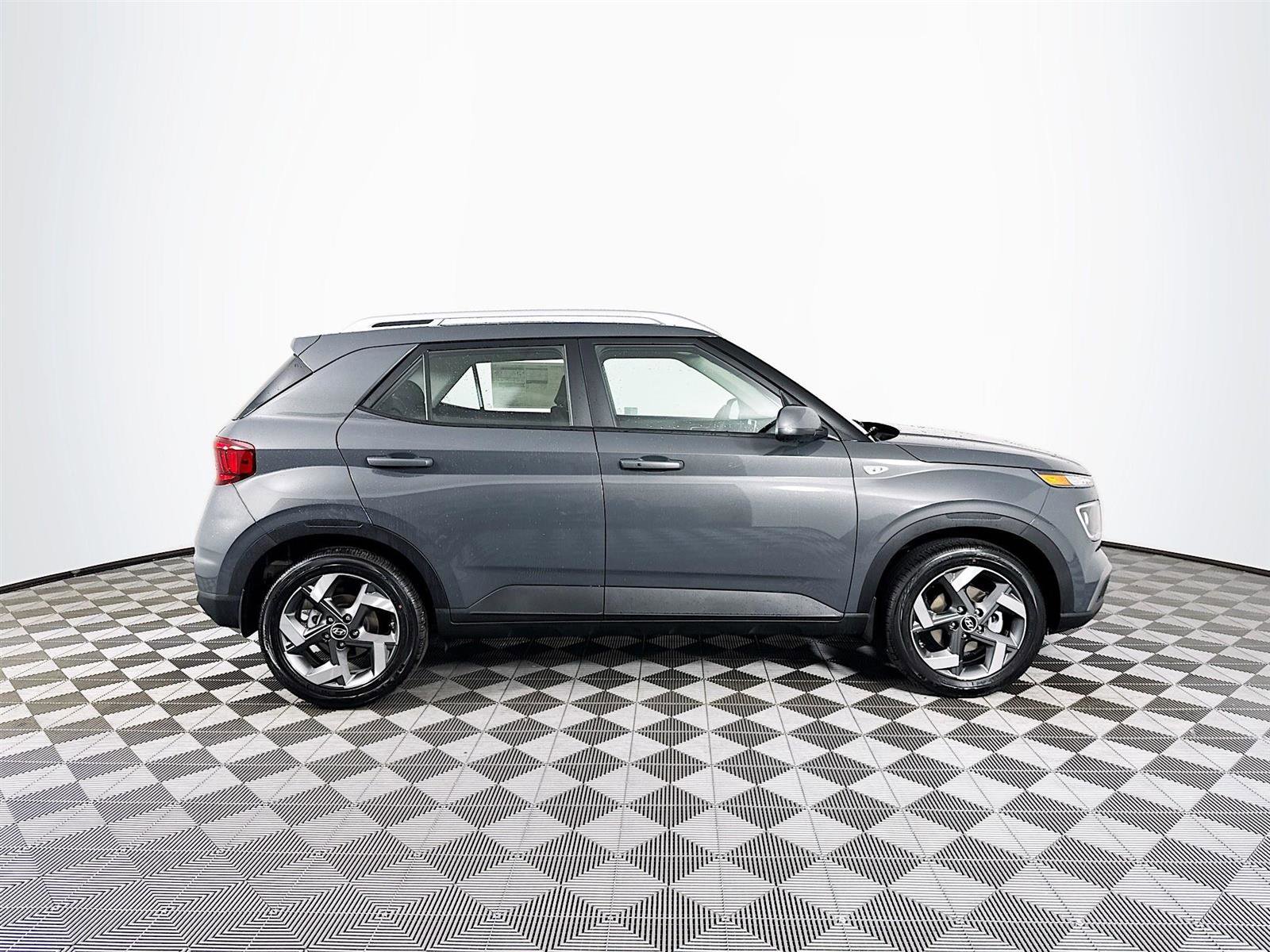 New 2025 Hyundai Venue SEL image 8