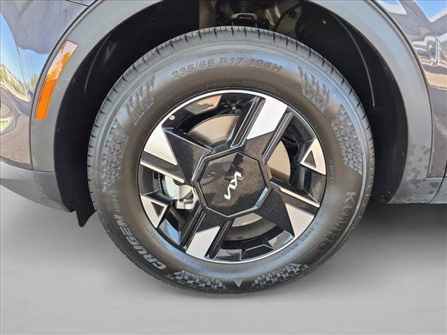 Used 2026 Kia Sportage LX FWD image 23