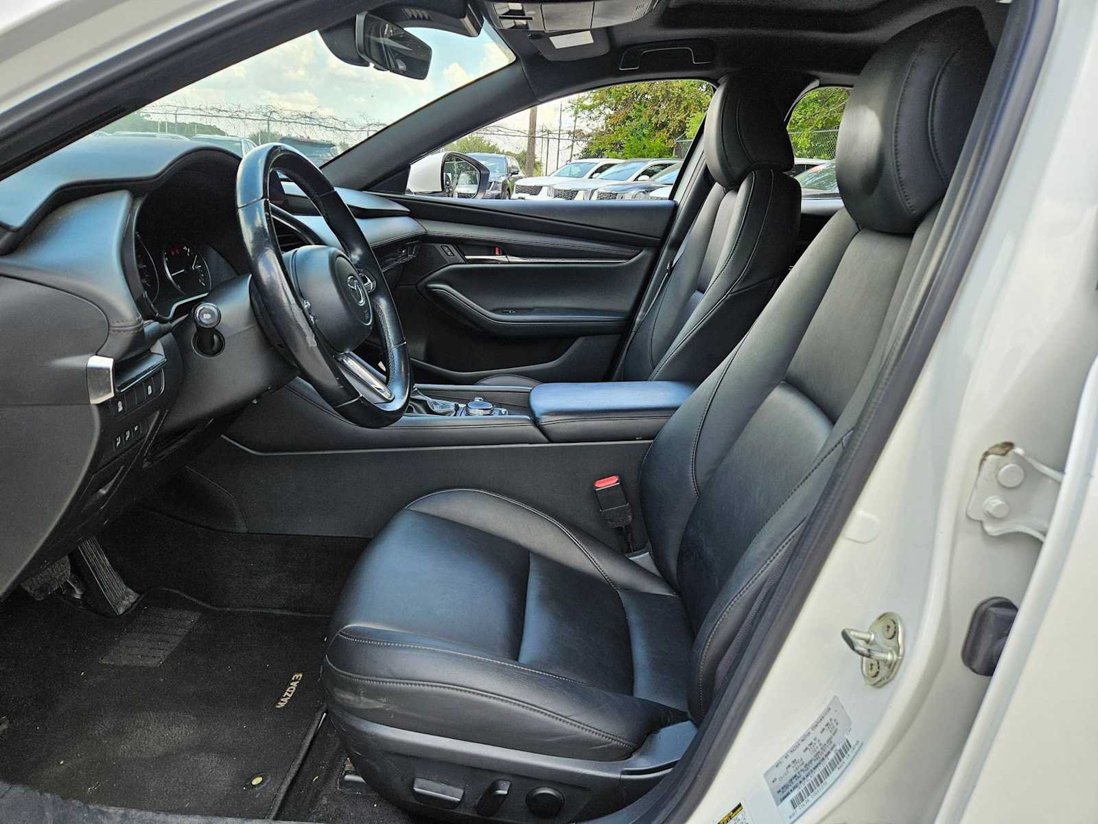 Used 2023 MAZDA MAZDA3 s FWD image 15
