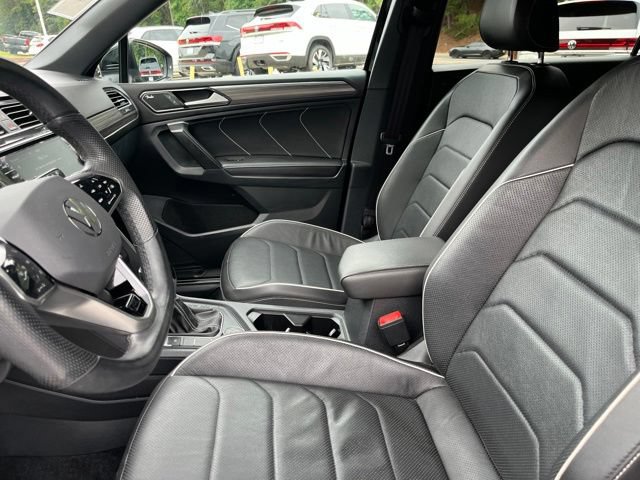 Used 2024 Volkswagen Tiguan SEL R-Line AWD/4WD image 9