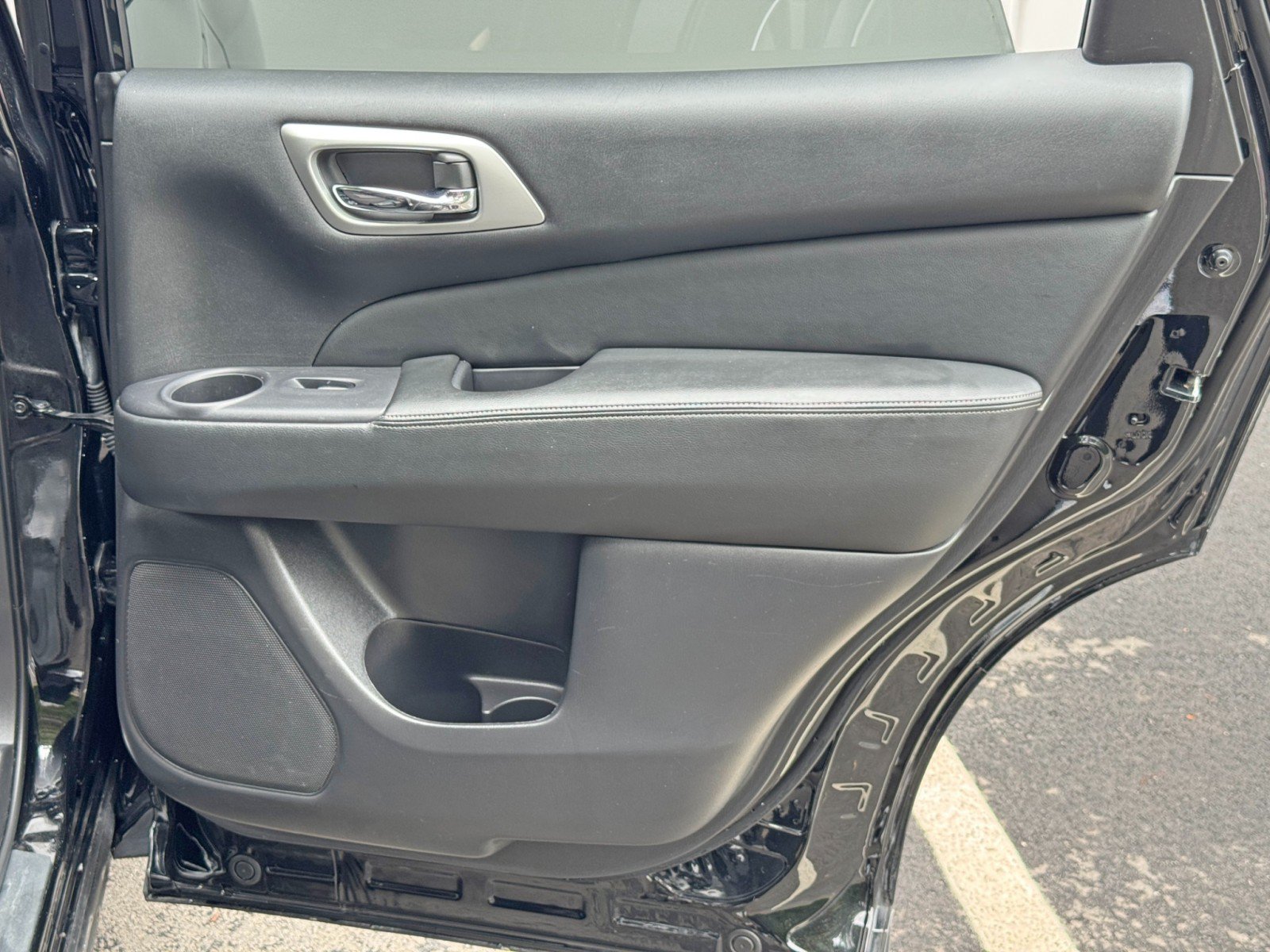 Used 2019 Nissan Pathfinder SV FWD image 40