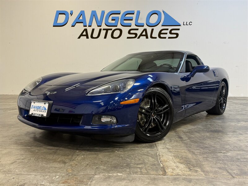 Used 2006 Chevrolet Corvette Coupe w/ Preferred Equipment Group RWD image 1