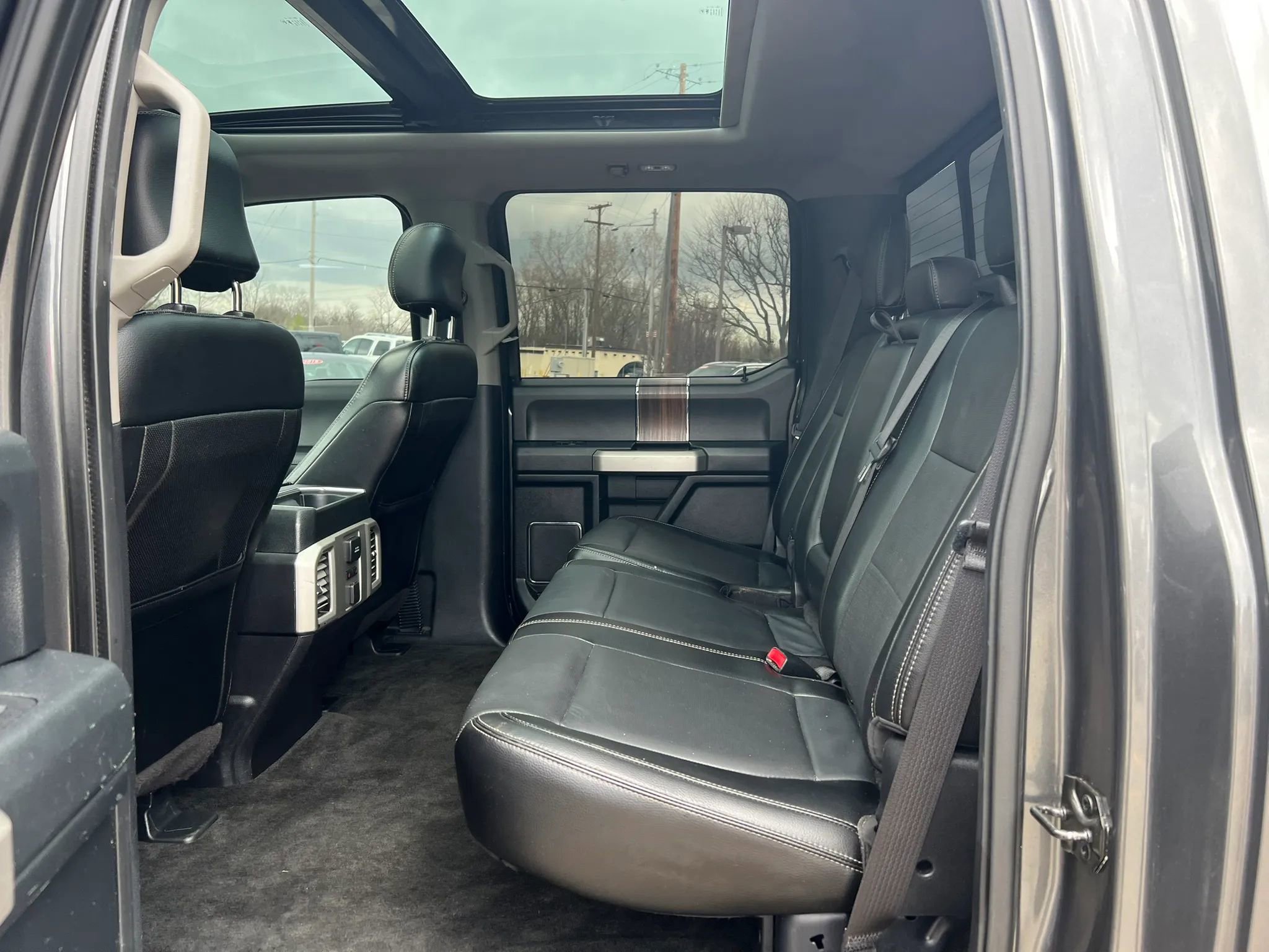 Used 2015 Ford F150 Lariat w/ Equipment Group 502A Luxury image 29