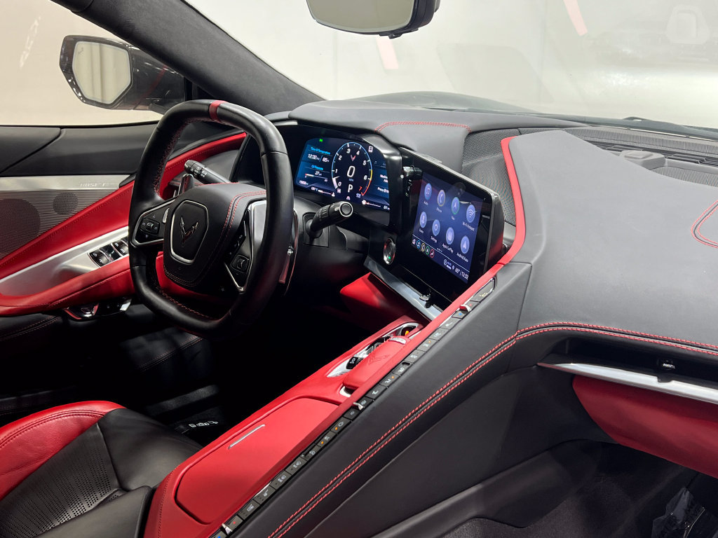 Used 2021 Chevrolet Corvette Stingray Premium Conv w/ Z51 Performance Package RWD image 22