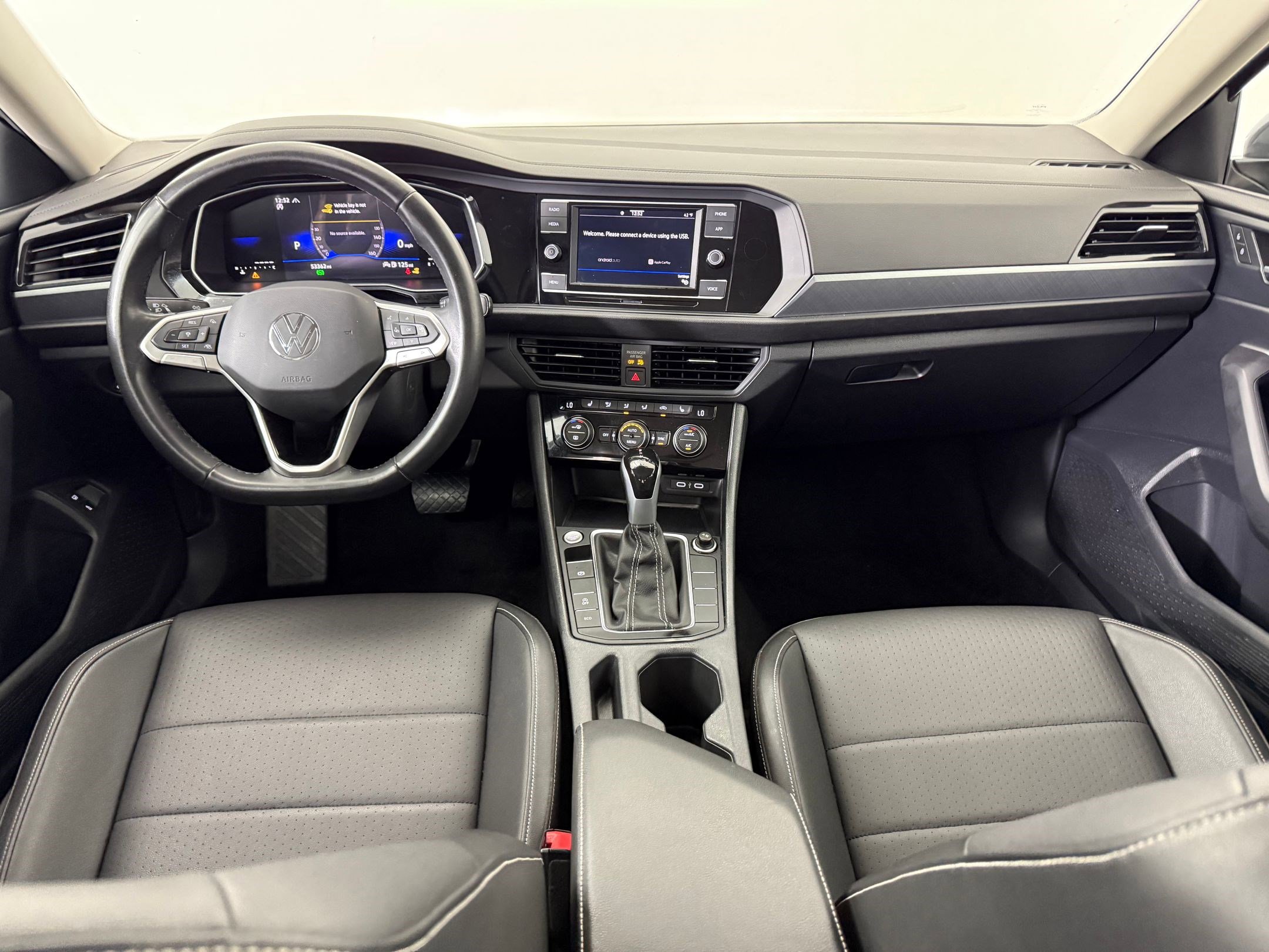 Used 2024 Volkswagen Jetta SE image 15