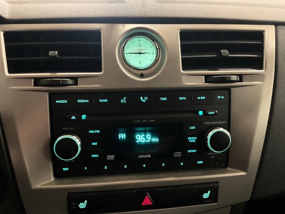 Used 2010 Chrysler Sebring Limited image 18