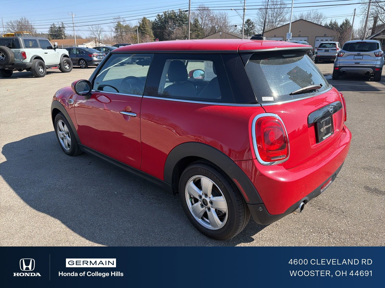 Used 2021 MINI Cooper 2-Door Hardtop image 9