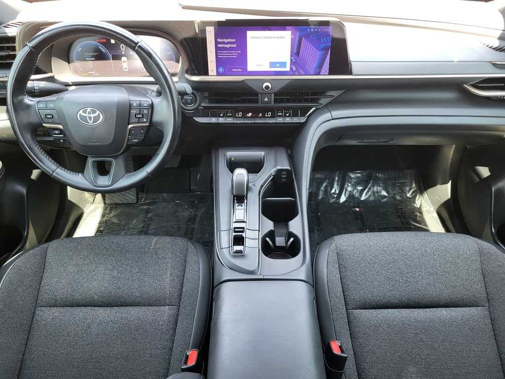 Used 2023 Toyota Crown AWD/4WD image 23