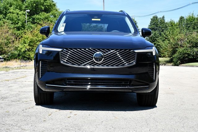 New 2026 Volvo XC90 B6 Plus w/ Protection Package Premier AWD/4WD image 2