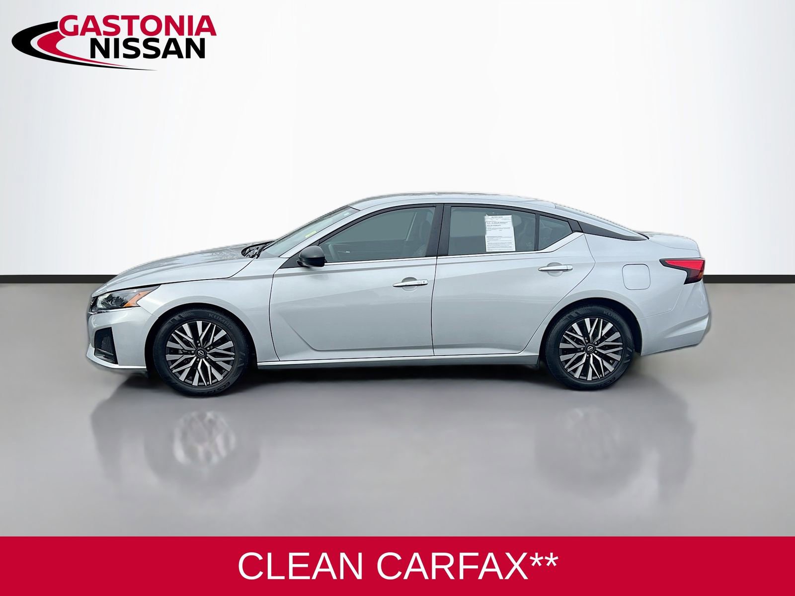 Used 2024 Nissan Altima 2.5 SV image 5