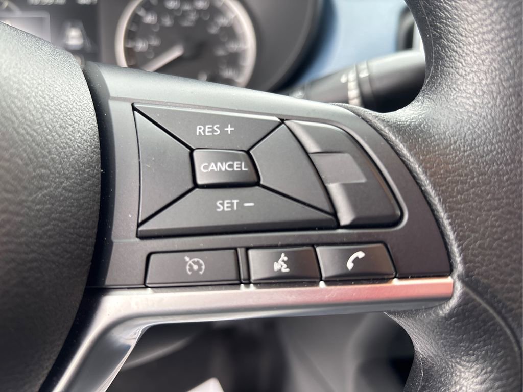 Used 2025 Nissan Versa SV w/ Trunk Package image 28