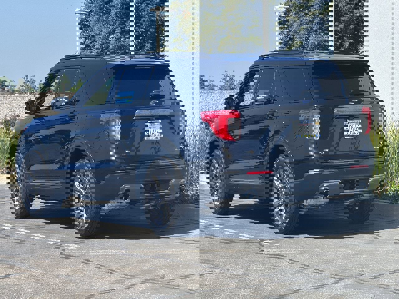 Used 2022 Ford Explorer XLT w/ Equipment Group 202A image 40