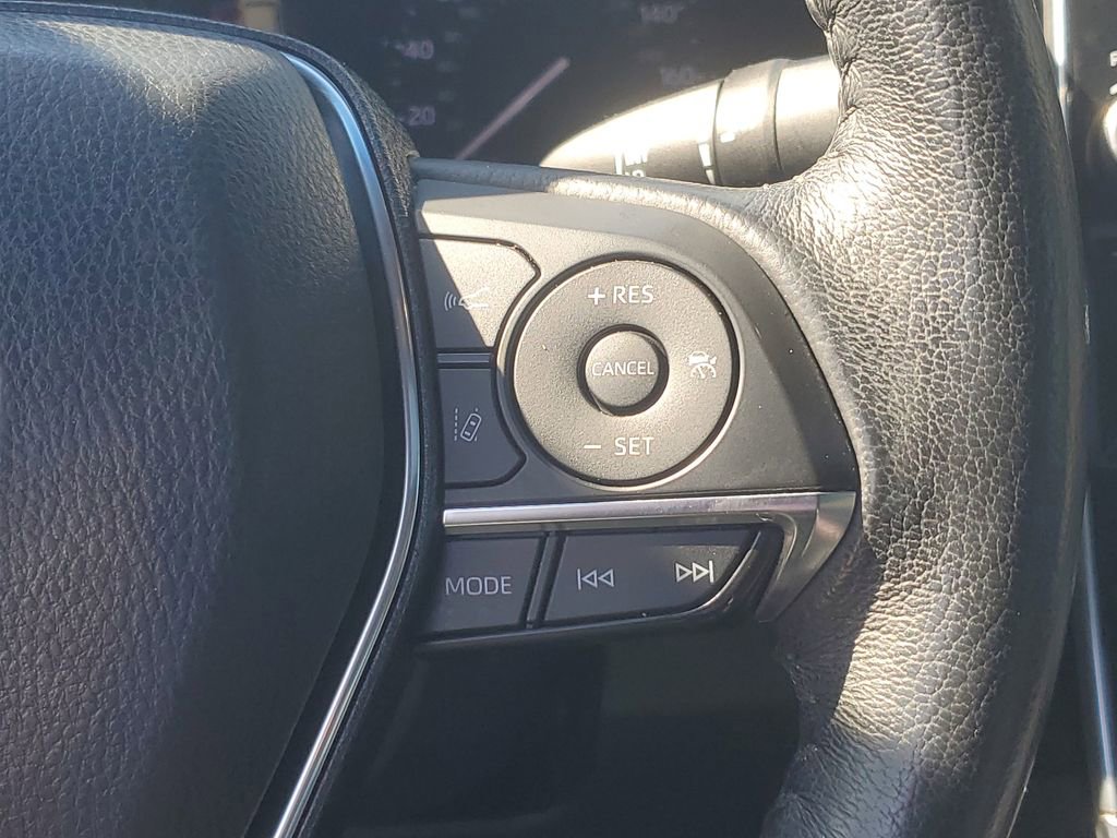 Used 2019 Toyota Avalon XLE image 27