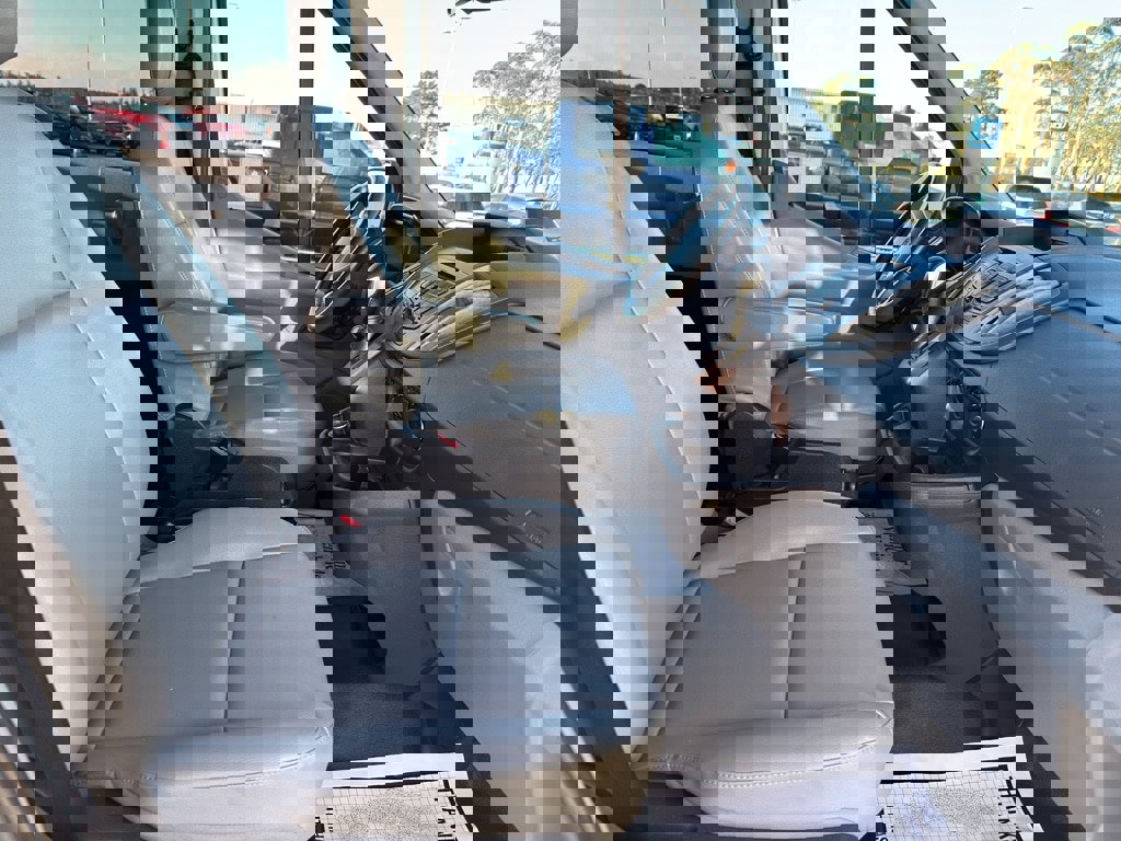 Used 2017 Ford Transit 150 XL image 23