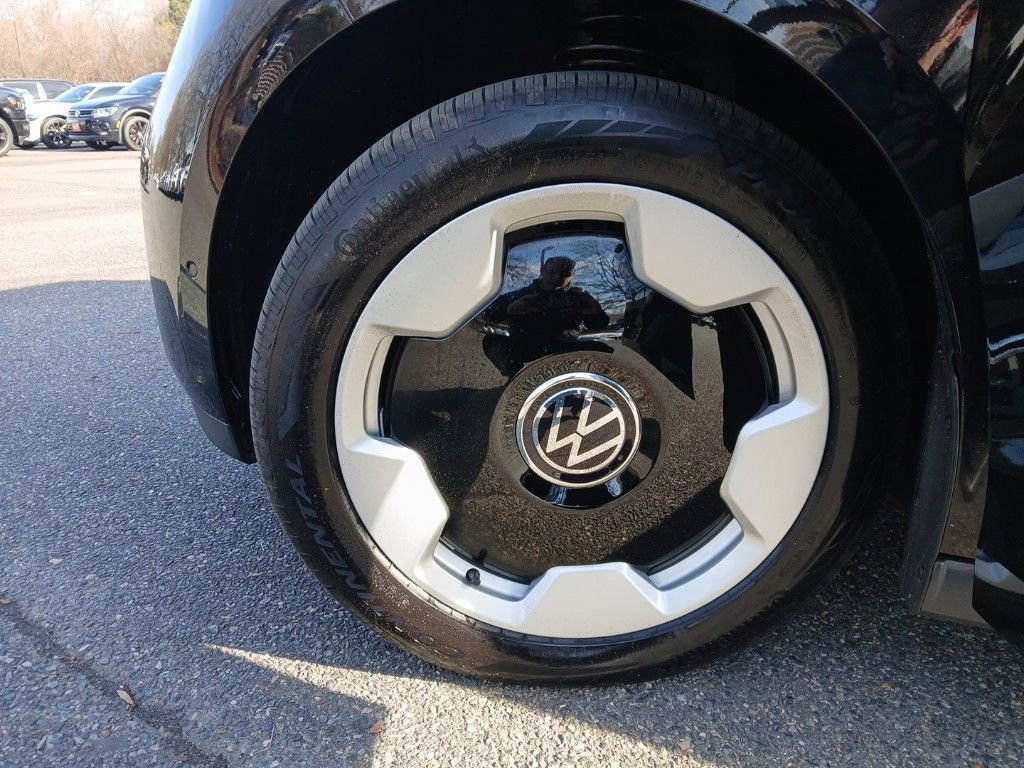 New 2025 Volkswagen ID. Buzz Pro S RWD image 26