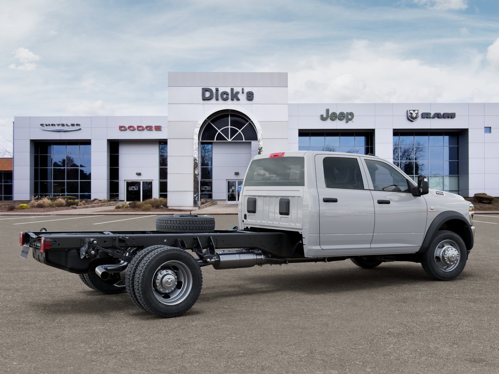 New 2026 RAM 5500 Tradesman AWD/4WD image 4