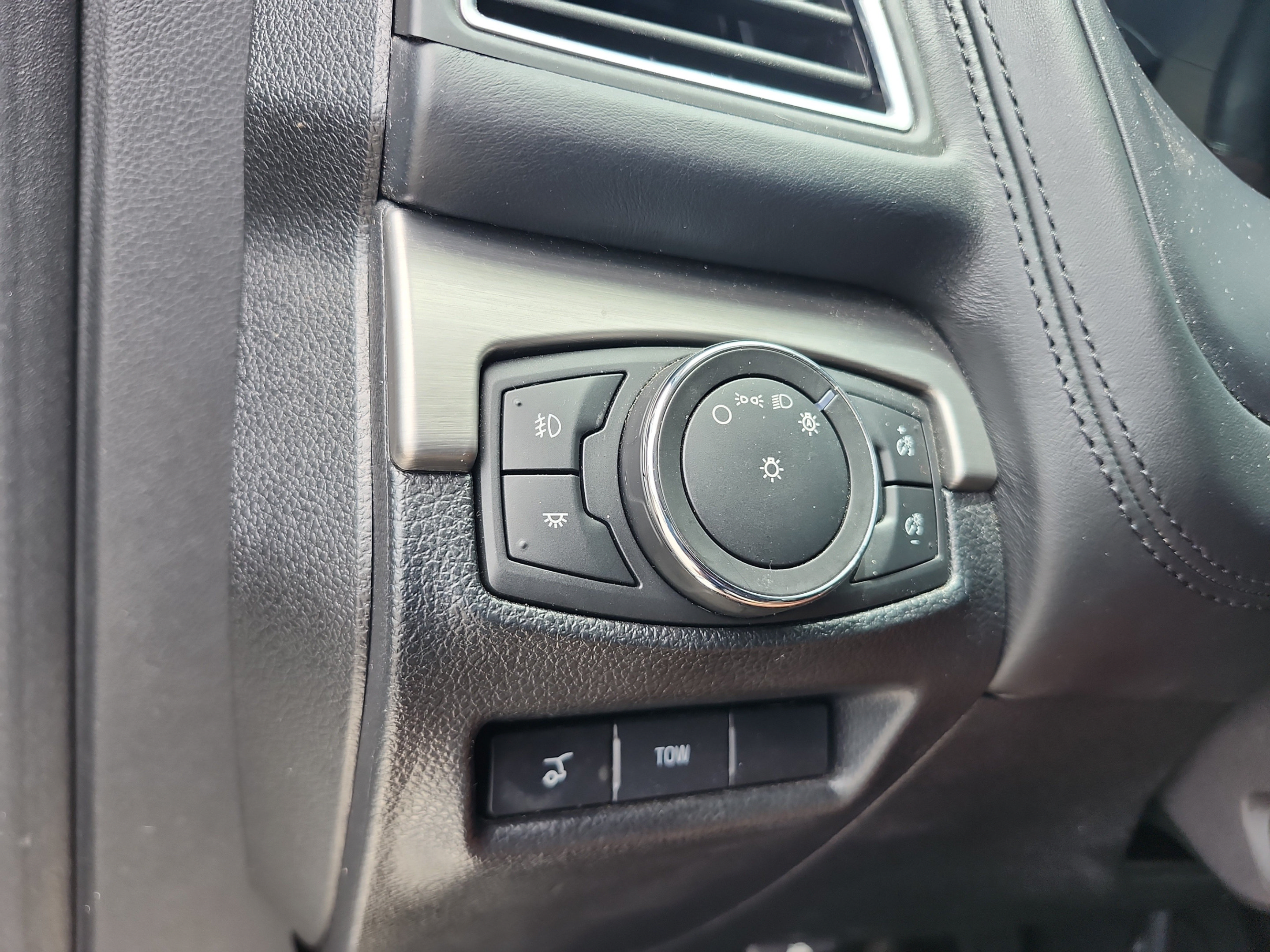 Used 2017 Ford Explorer Platinum AWD/4WD image 11