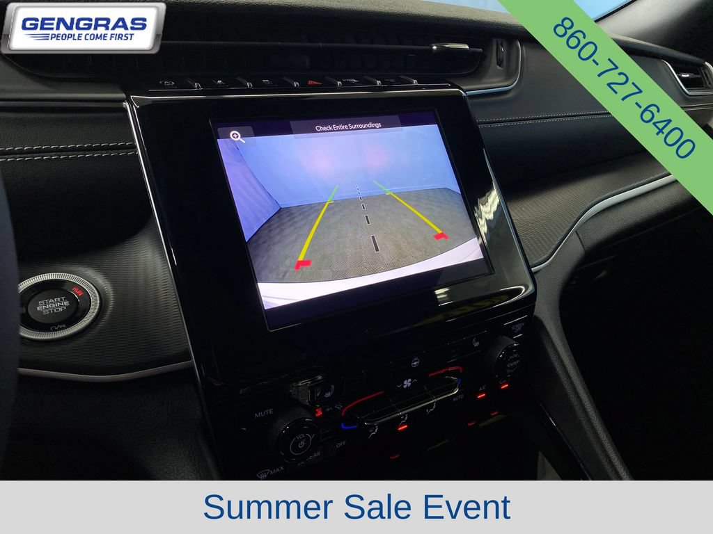 Used 2023 Jeep Grand Cherokee Altitude AWD/4WD image 18