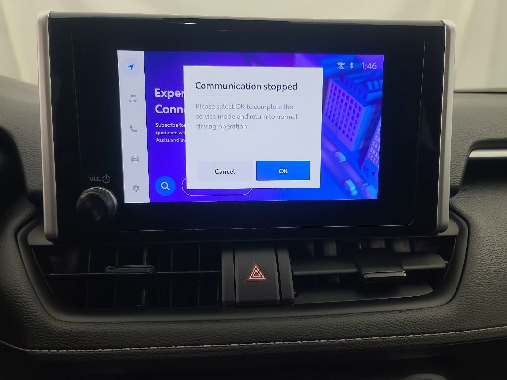 Used 2025 Toyota RAV4 XLE AWD/4WD image 33