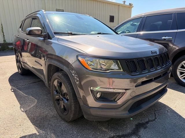 Used 2019 Jeep Compass Latitude AWD/4WD image 2