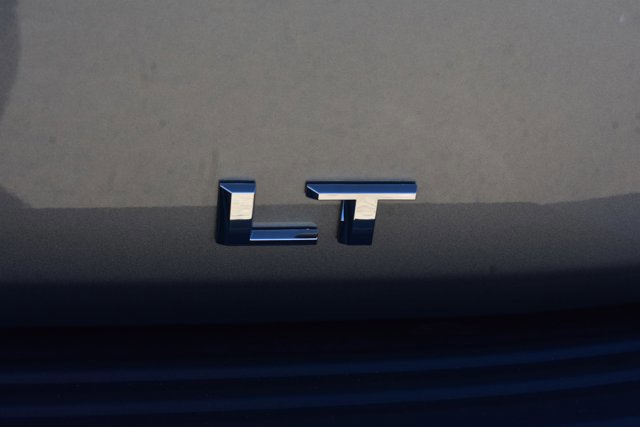 New 2026 Chevrolet Suburban LT w/ Comfort Package image 7