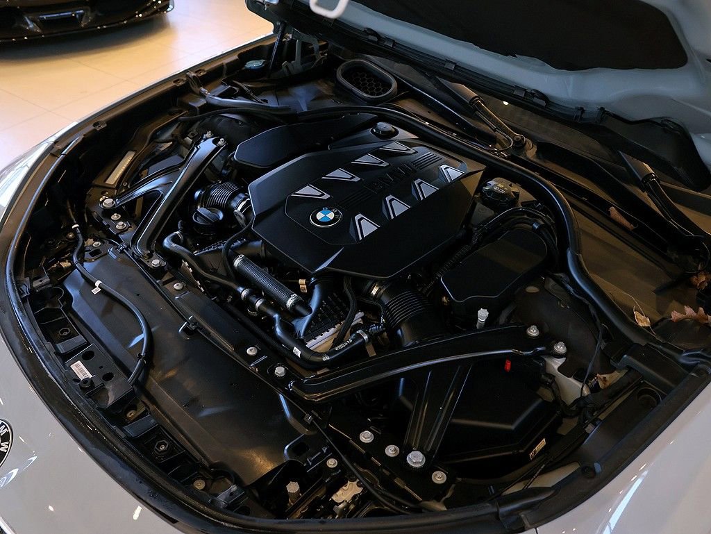 Used 2024 BMW 760i xDrive w/ Premium Package 2 image 70