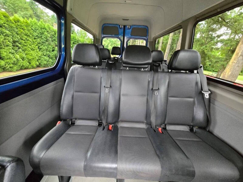 Used 2008 Dodge Sprinter 2500 RWD image 17