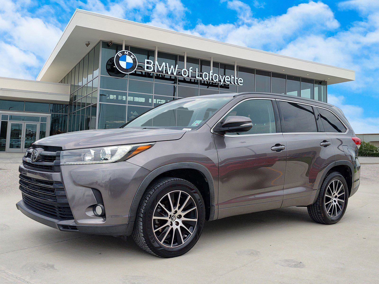 Used 2017 Toyota Highlander SE