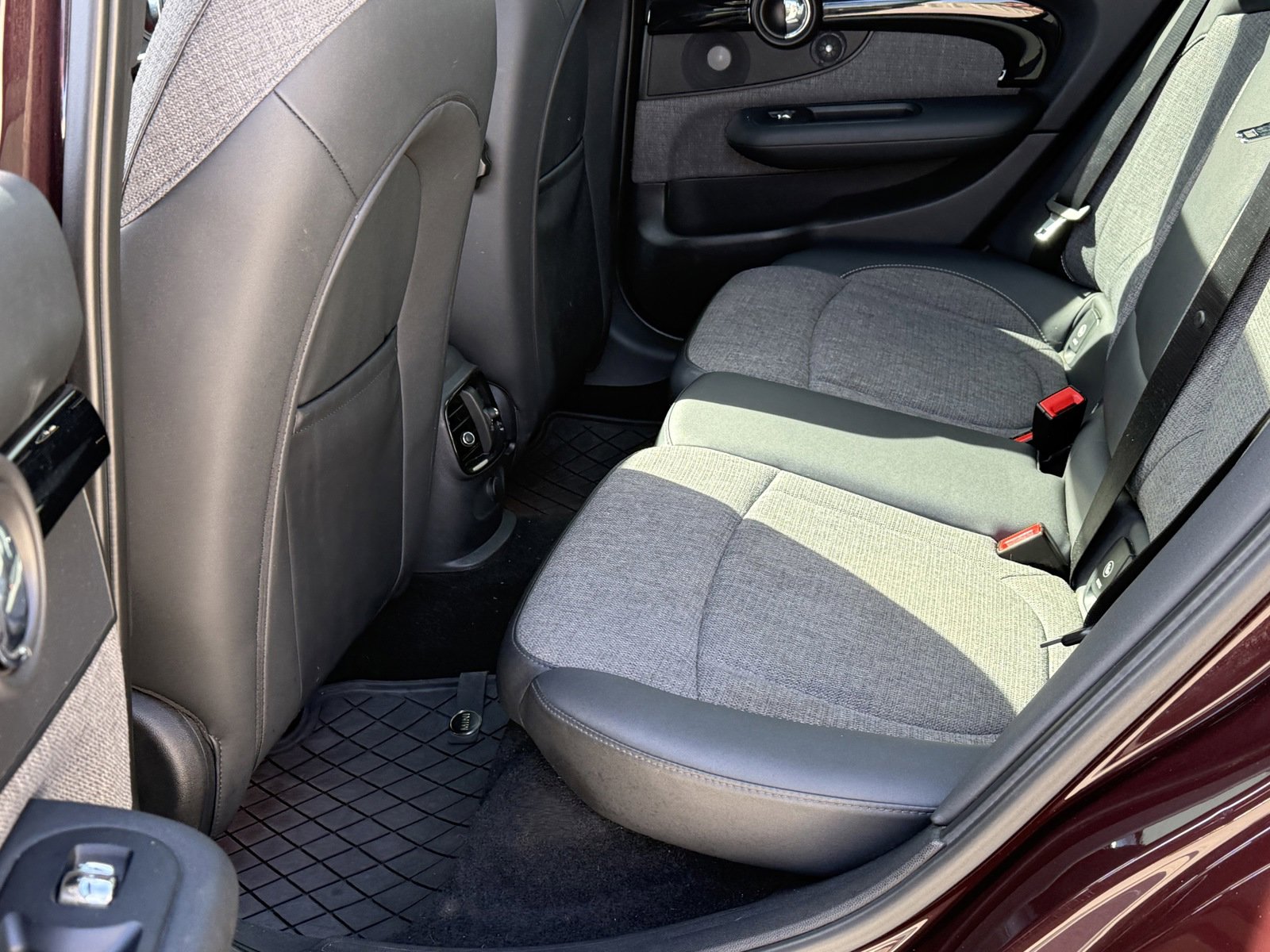 Used 2016 MINI Cooper Clubman image 23