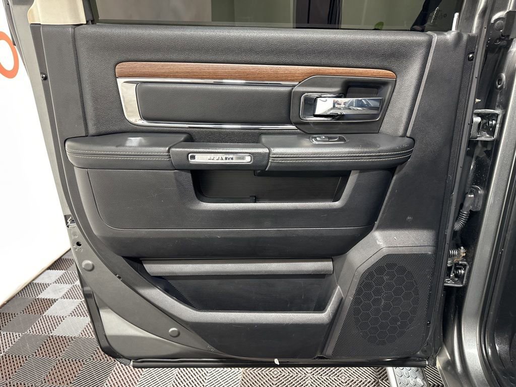 Used 2013 RAM 2500 Laramie w/ Convenience Group image 16