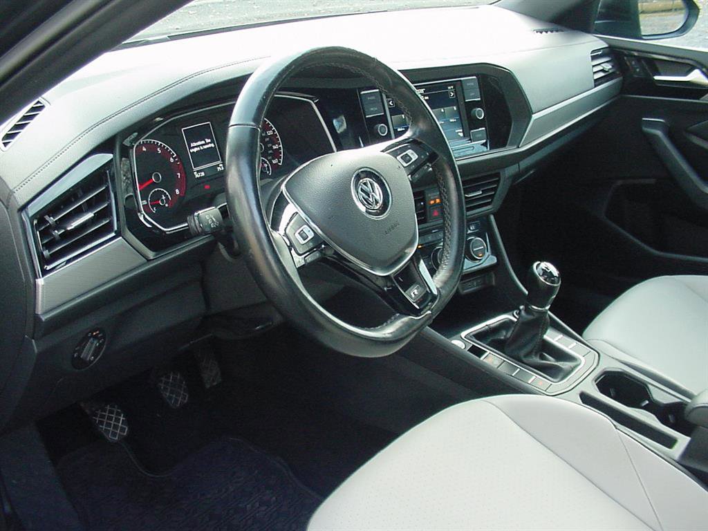 Used 2020 Volkswagen Jetta R-Line w/ R-Line Cold Weather Package image 12