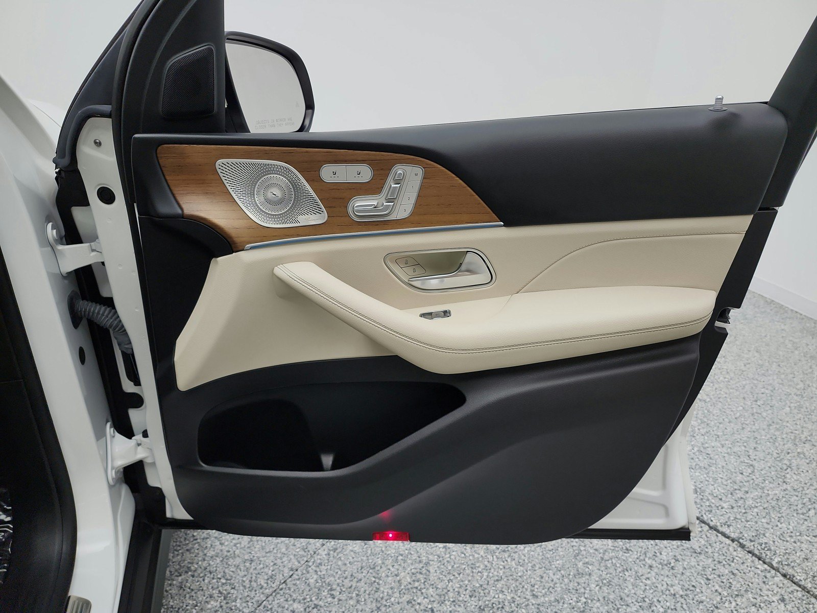 Certified 2023 Mercedes-Benz GLS 450 4MATIC image 19