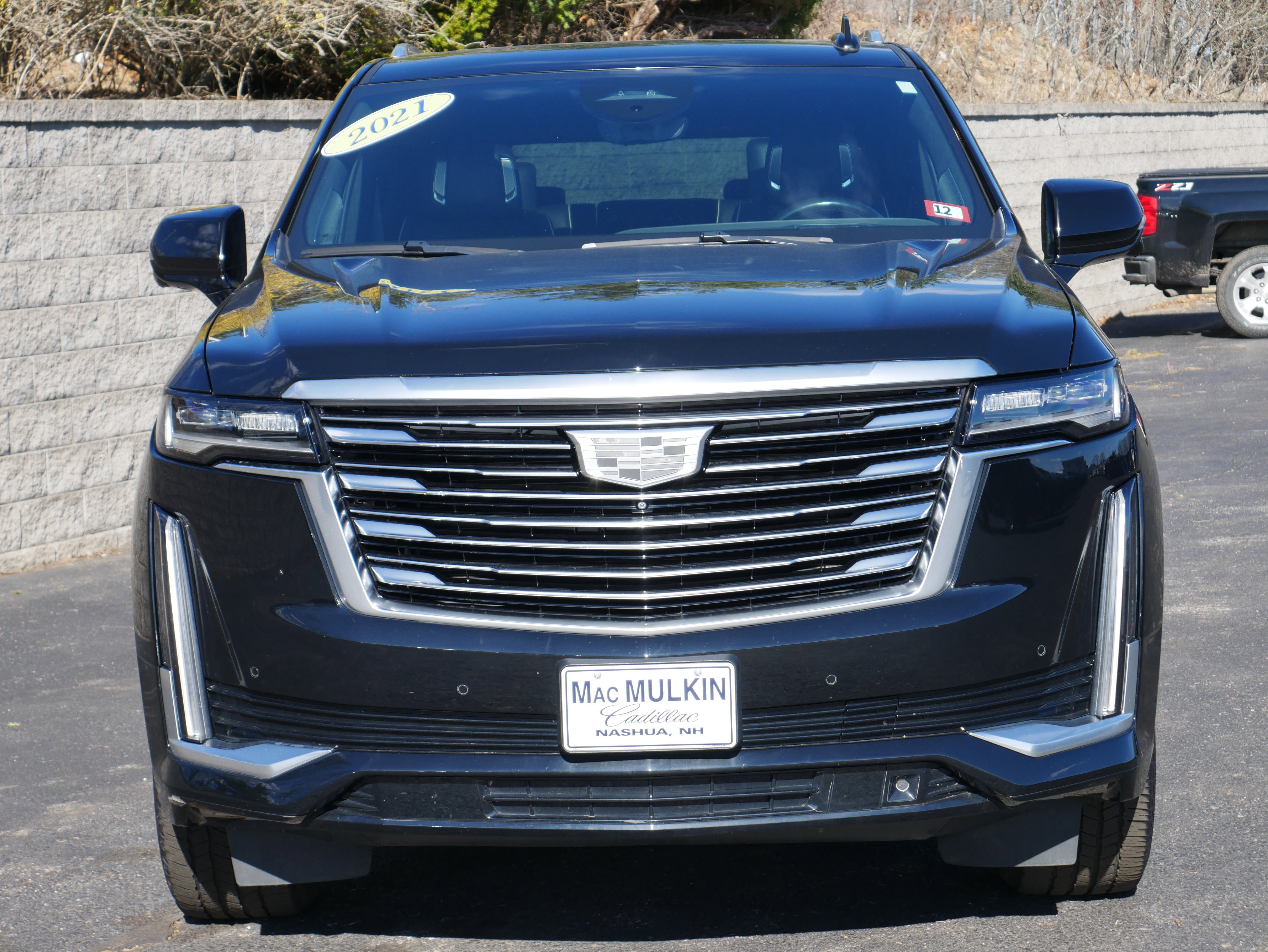 Used 2021 Cadillac Escalade Premium Luxury Platinum w/ Heavy-Duty Trailer Package image 2