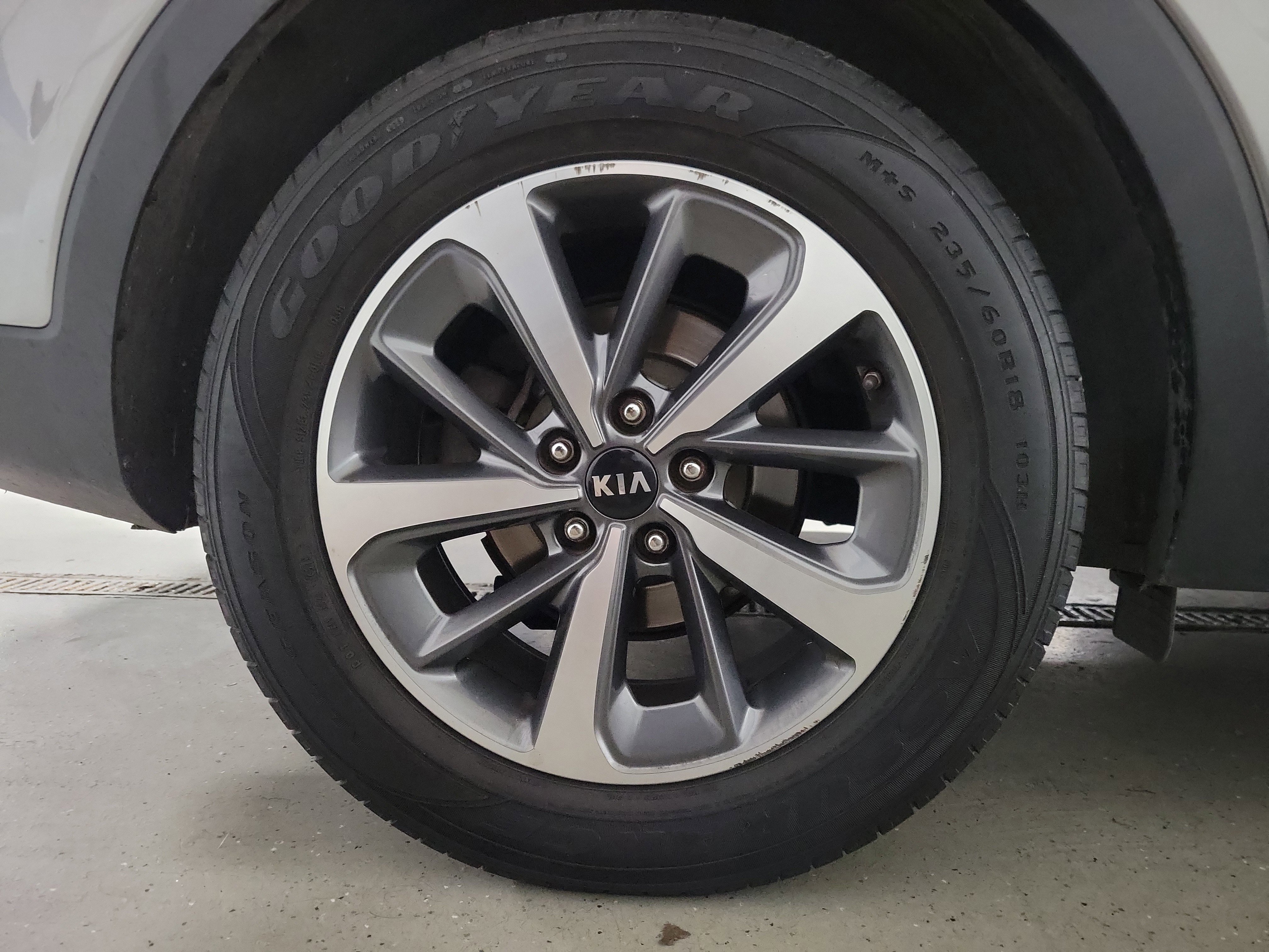 Used 2019 Kia Sorento EX image 6