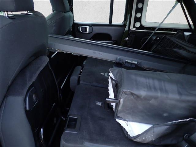Used 2023 Jeep Wrangler Unlimited AWD/4WD image 10