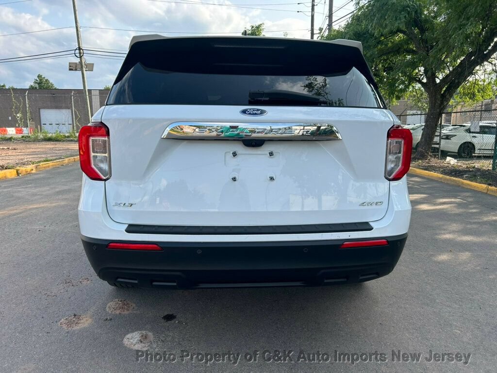 Used 2022 Ford Explorer XLT AWD/4WD image 12