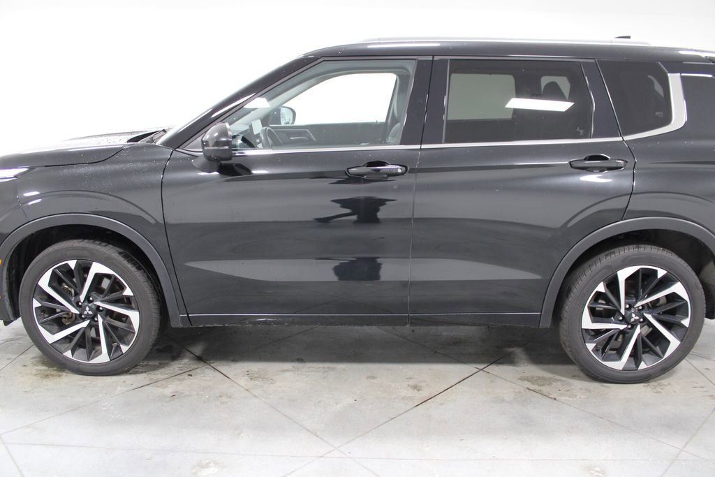 Used 2024 Mitsubishi Outlander SEL image 6