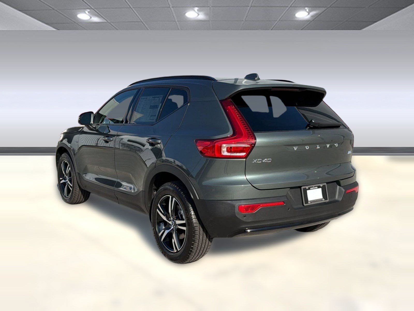 New 2026 Volvo XC40 B5 Core w/ Climate Package AWD/4WD image 3