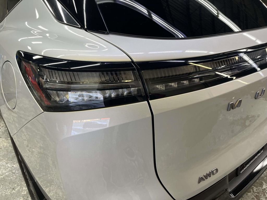 Certified 2025 Nissan Murano SV image 12