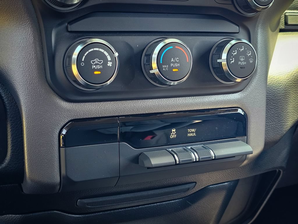 Used 2020 RAM 1500 Big Horn AWD/4WD image 26