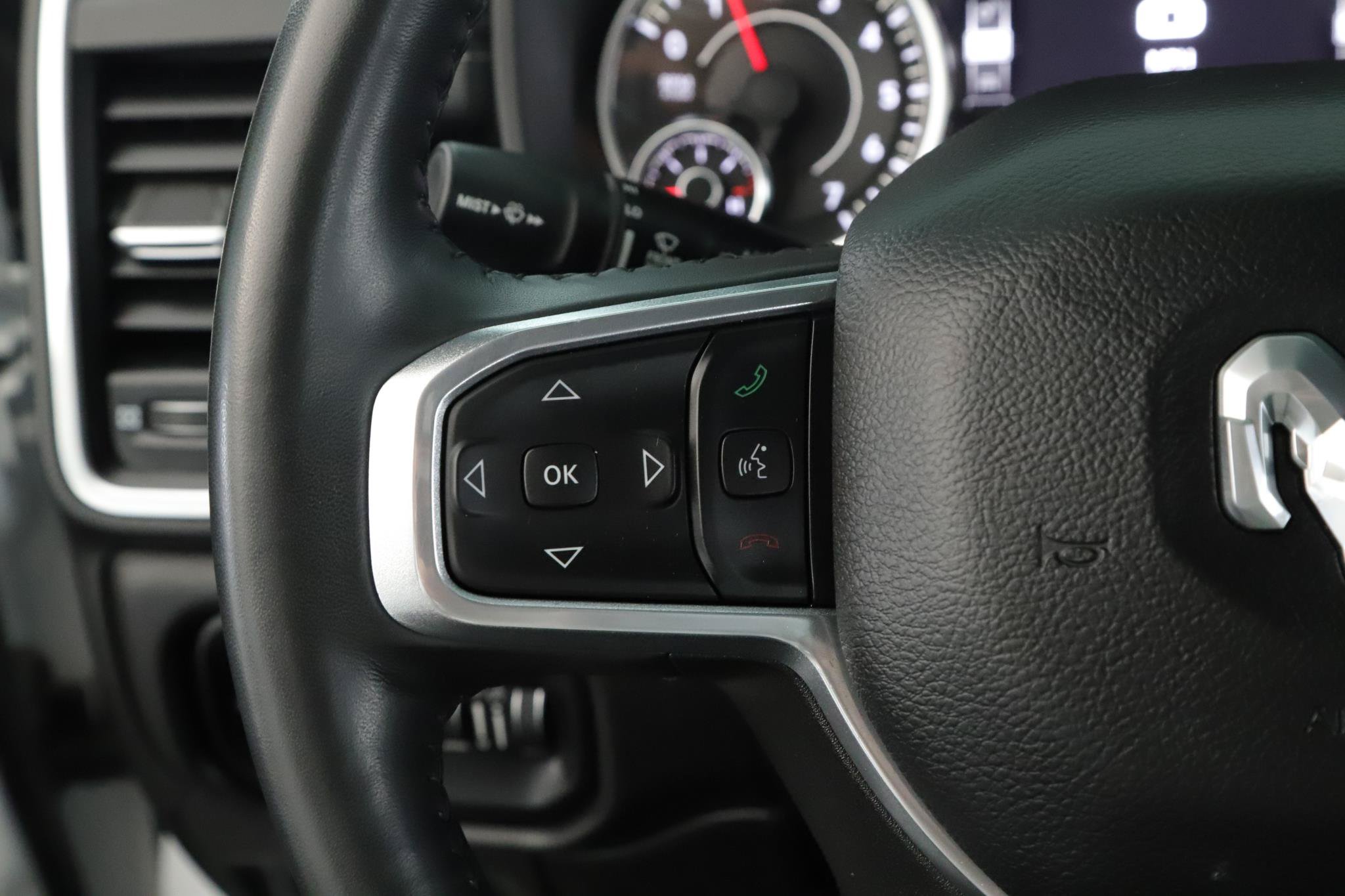 Used 2023 RAM 1500 Laramie AWD/4WD image 10