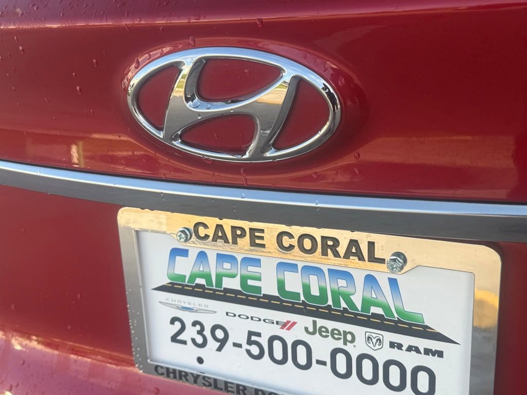 Used 2019 Hyundai Santa Fe Limited w/ Cargo Package image 36