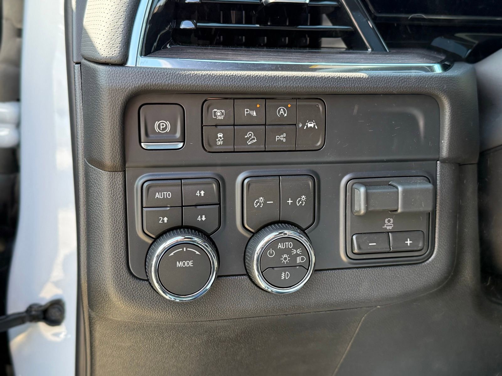 New 2026 Chevrolet Tahoe Premier w/ Sun And Tow Package image 37