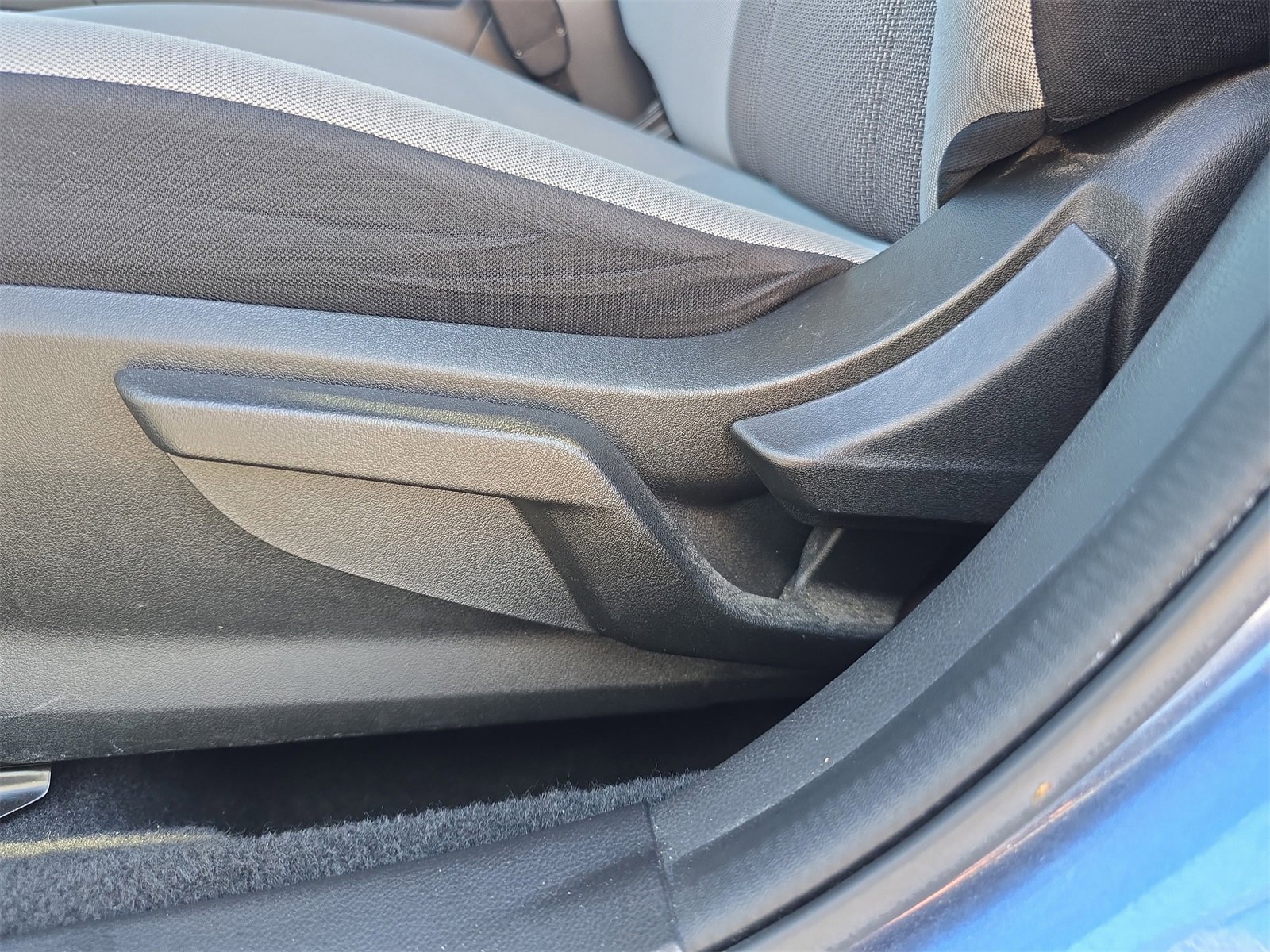 Used 2020 Subaru Crosstrek 2.0i image 16