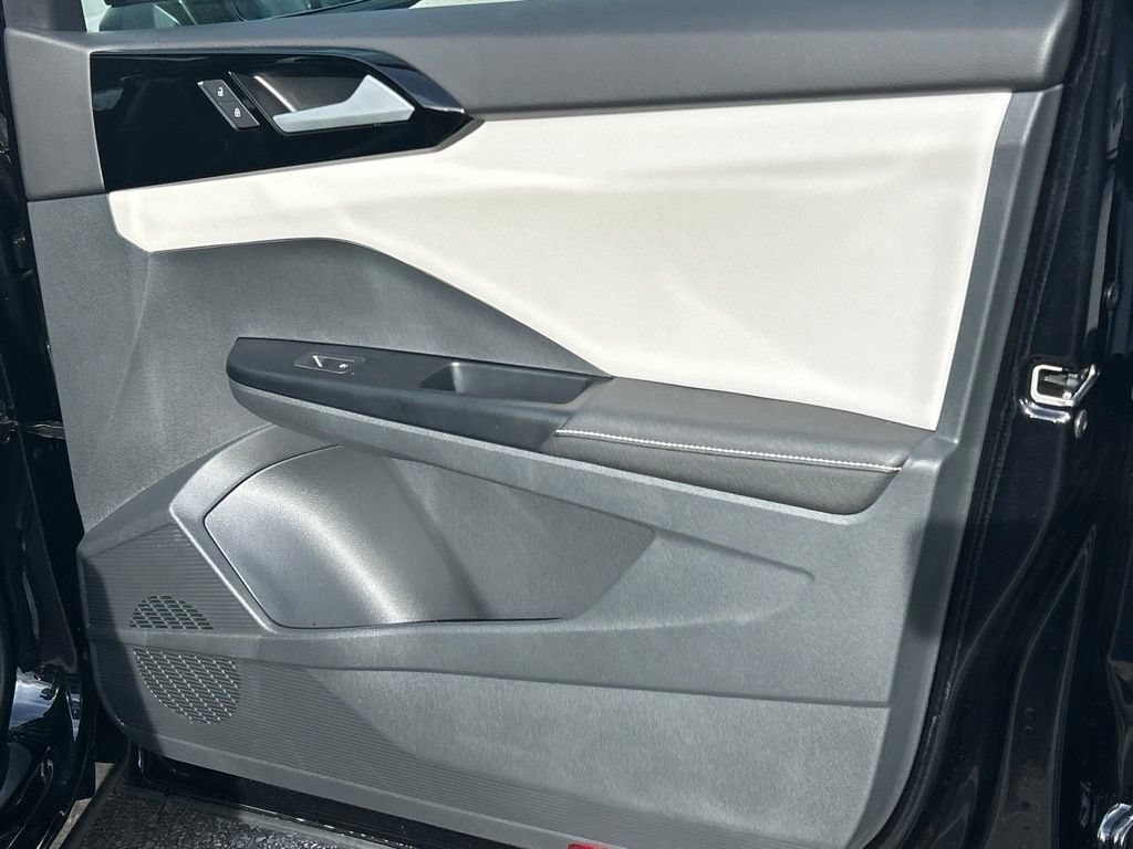 Certified 2026 Volkswagen Taos S FWD image 41