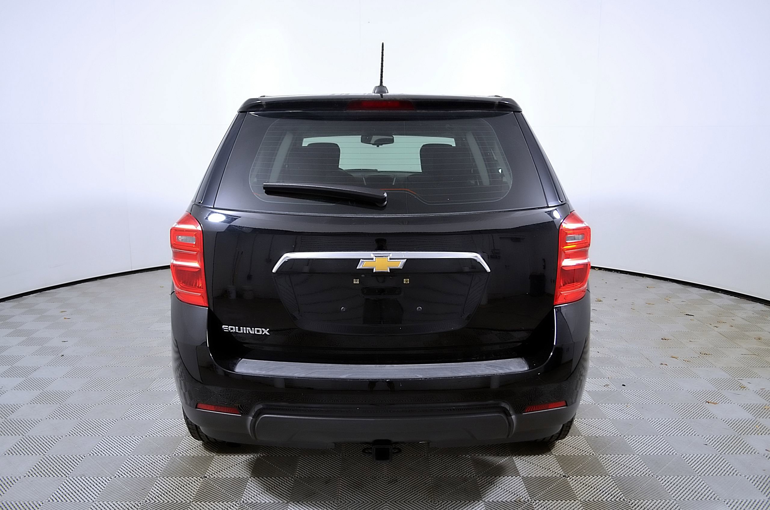 Used 2017 Chevrolet Equinox LS FWD image 8