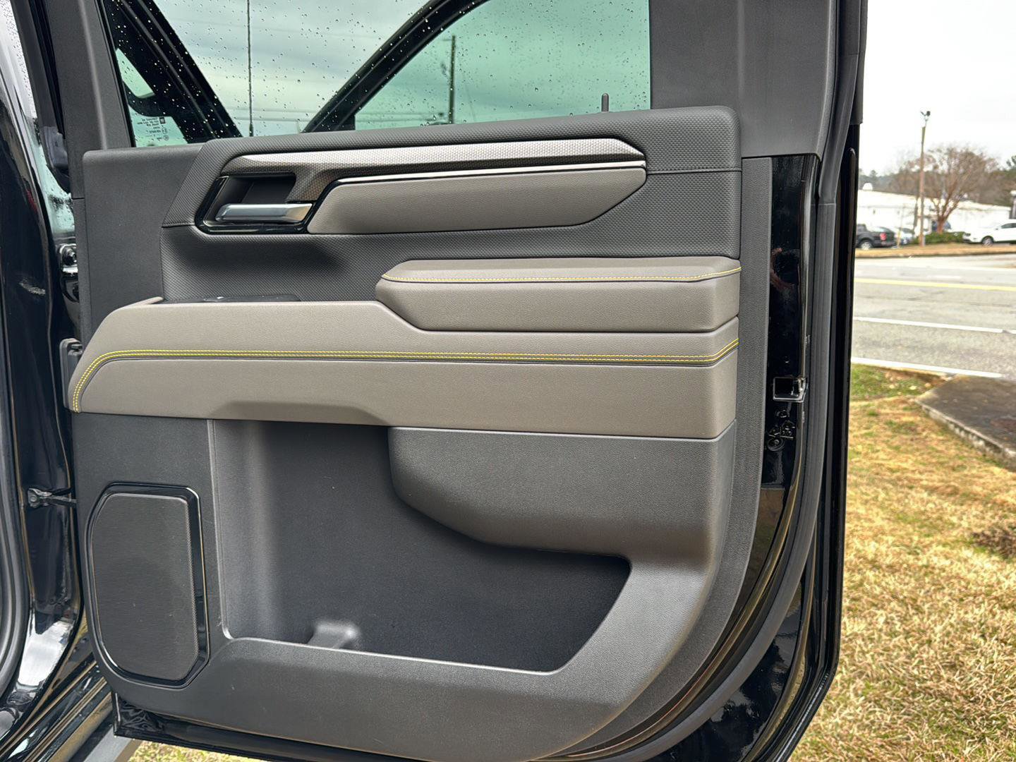 Used 2024 Chevrolet Silverado 2500 ZR2 w/ Technology Package image 13