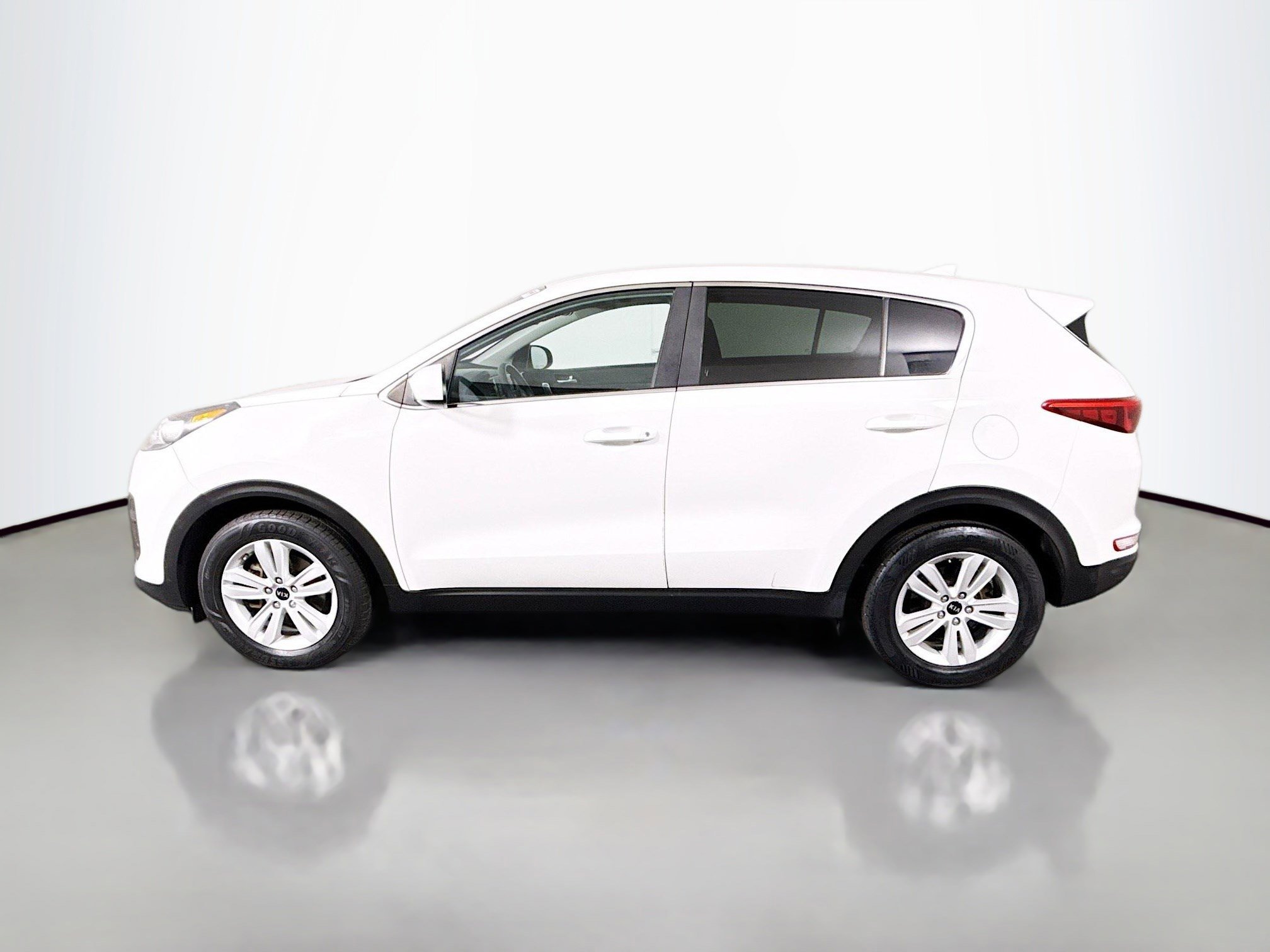 Used 2017 Kia Sportage LX image 6