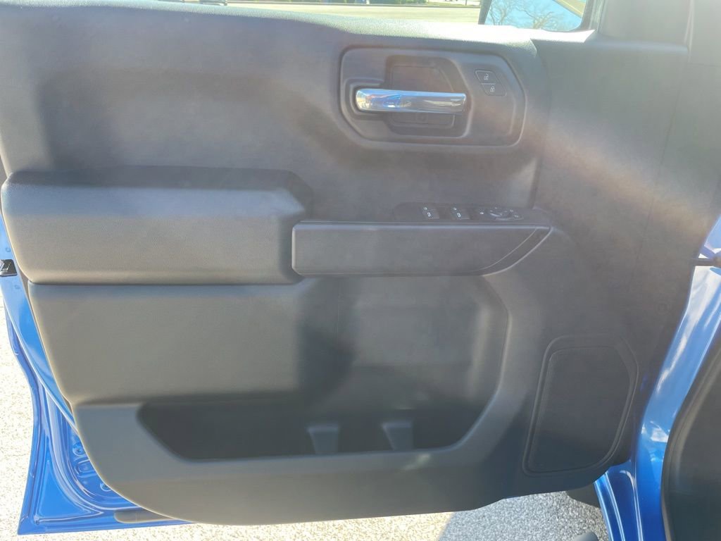 New 2026 Chevrolet Silverado 1500 Custom w/ Turbomax Blackout Package image 5
