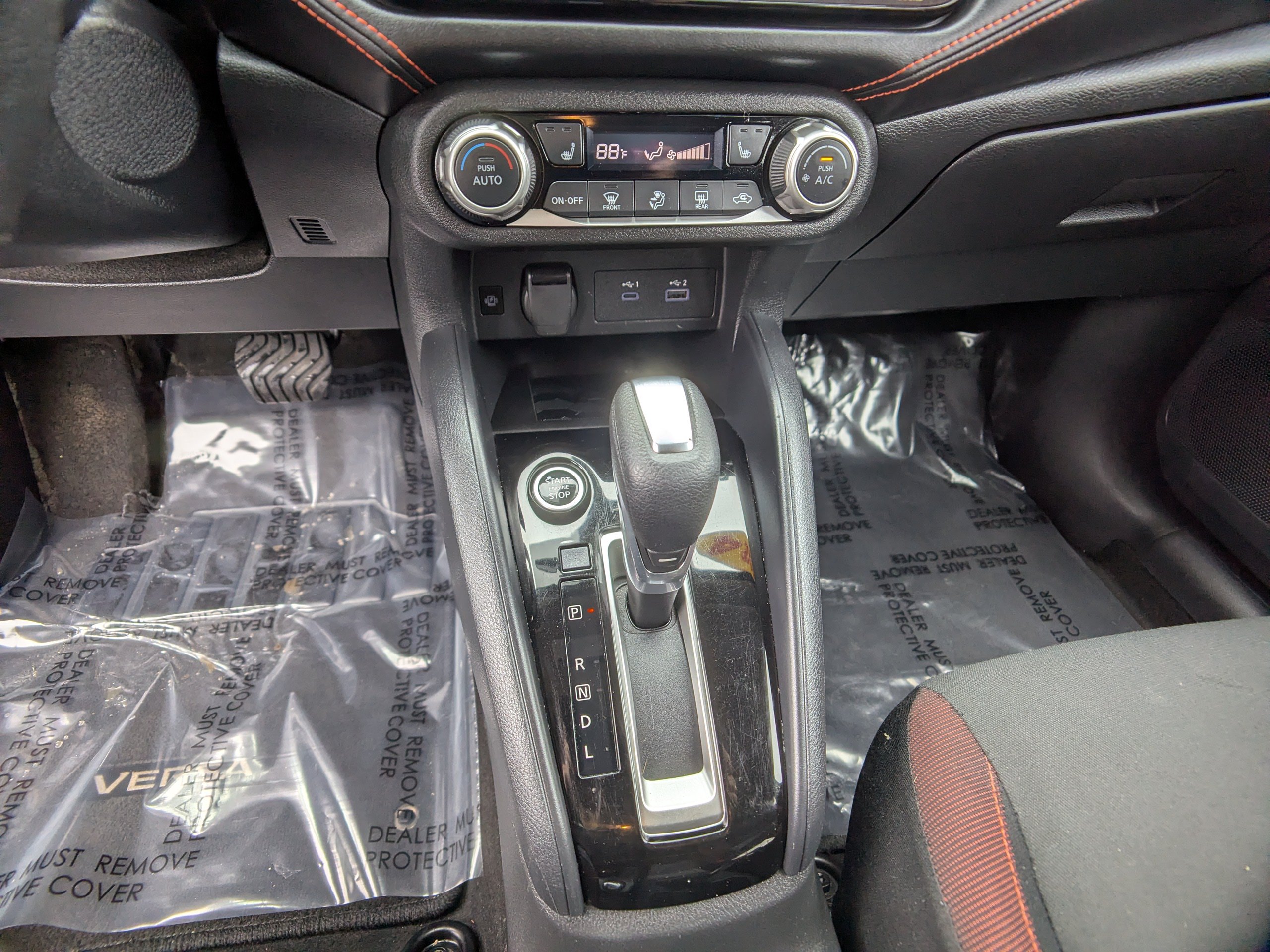 Used 2024 Nissan Versa SR FWD image 21